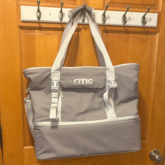RTIC Handbags - RTIC 2-1 chill out bag